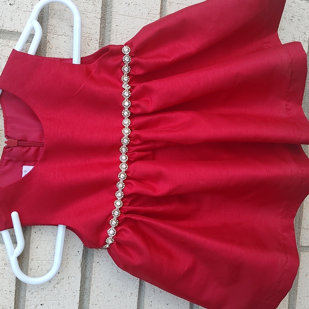 Red Dress - Picture 4 of 8